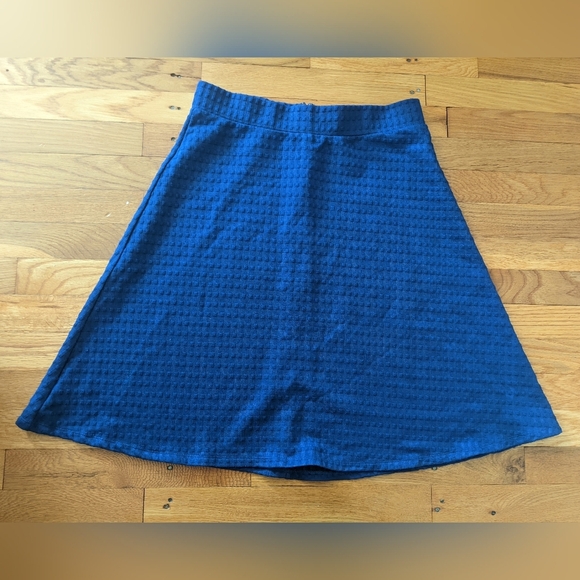 Liz Lange Textured Blue A-line Skirt - Picture 1 of 7